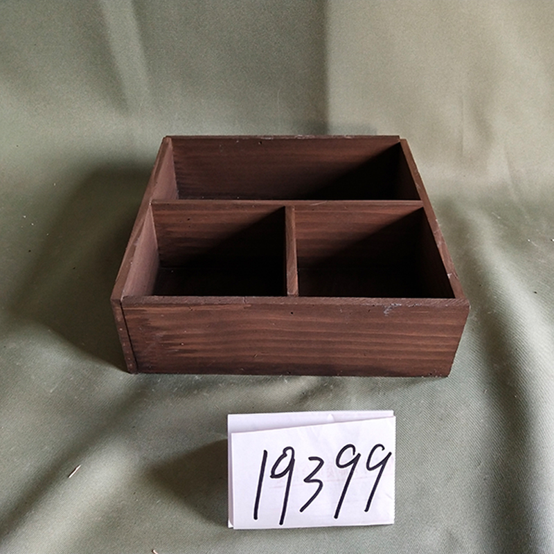 WOODEN DECORATION