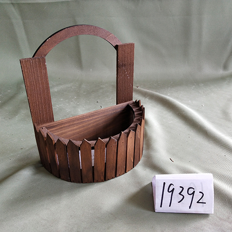 WOODEN DECORATION