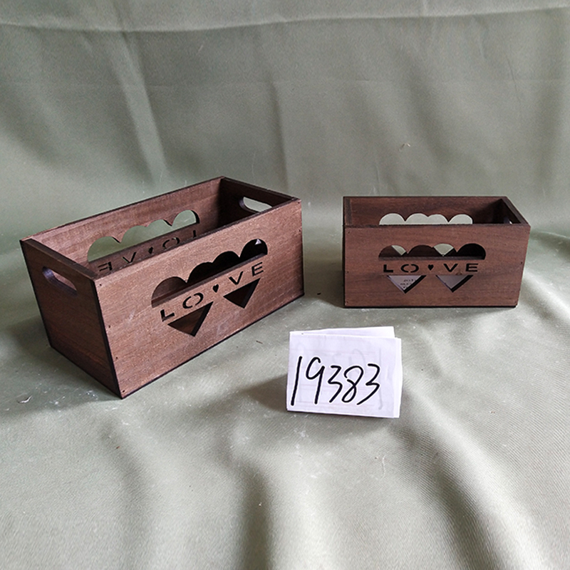WOODEN DECORATION