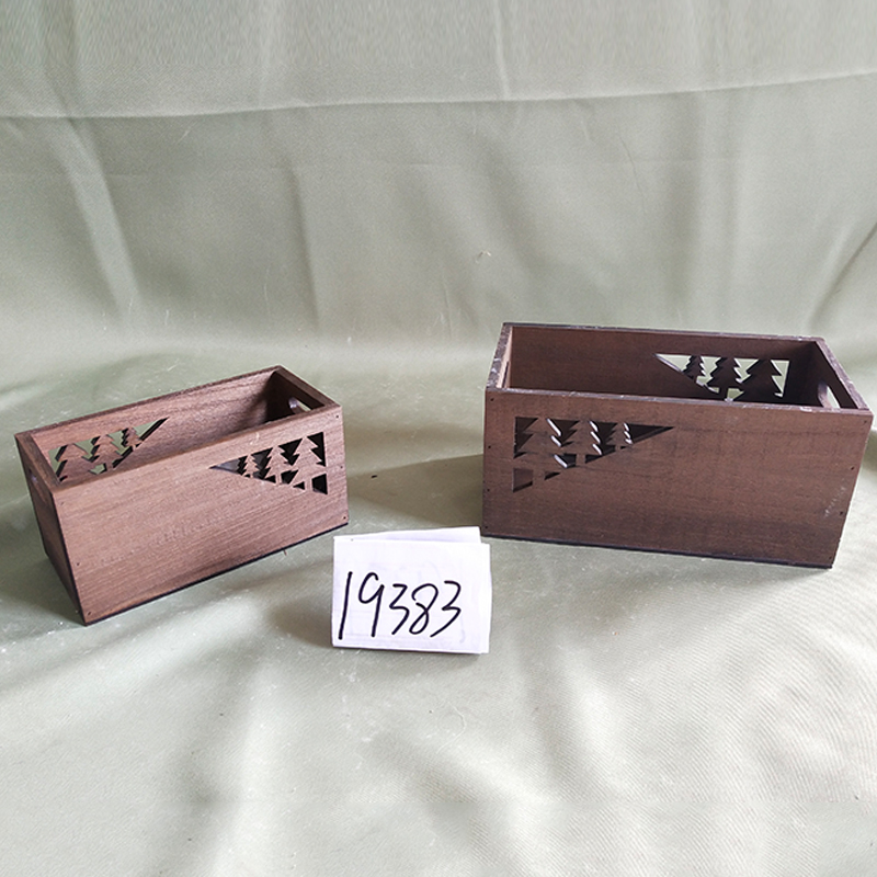 WOODEN DECORATION