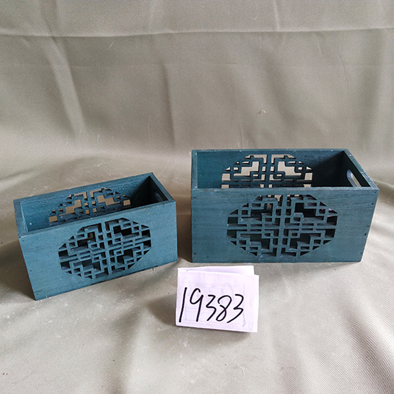 WOODEN DECORATION