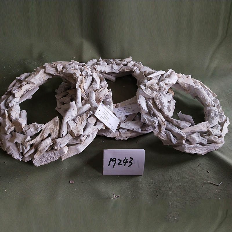 WOODEN DECORATION
