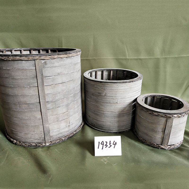 WOODEN DECORATION