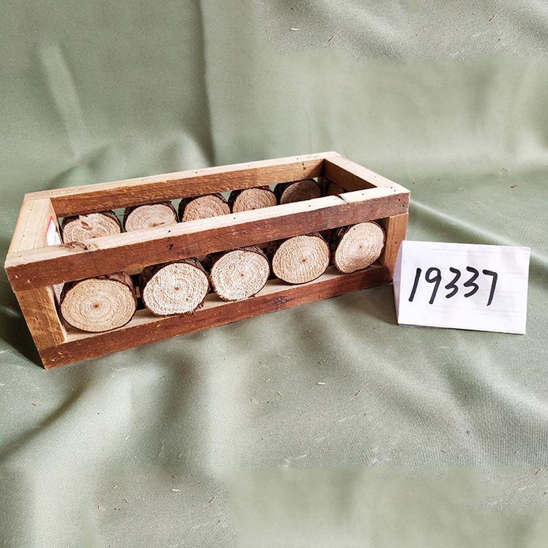 WOODEN DECORATION