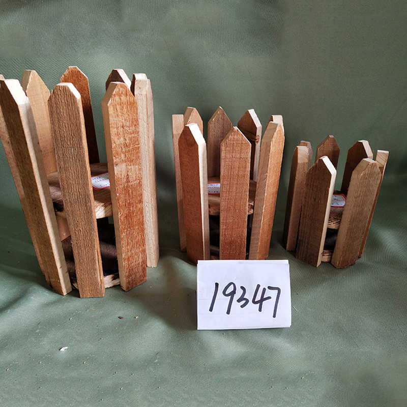 WOODEN DECORATION