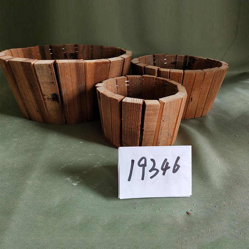 WOODEN DECORATION