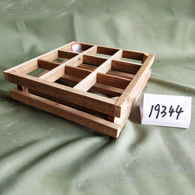 WOODEN DECORATION