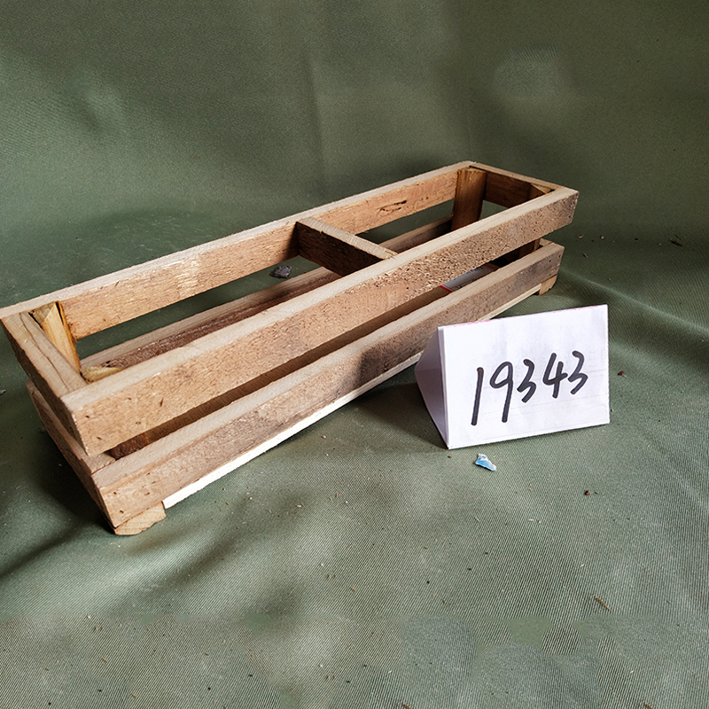 WOODEN DECORATION
