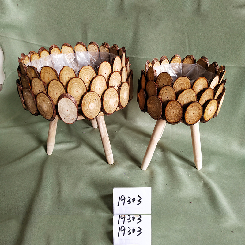 WOODEN DECORATION
