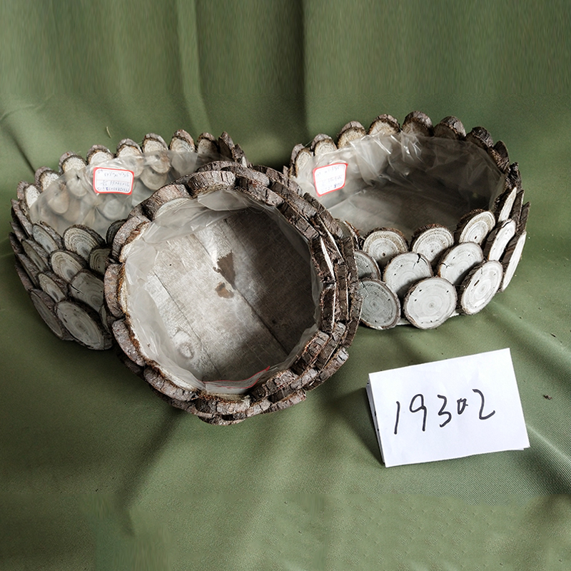 WOODEN DECORATION