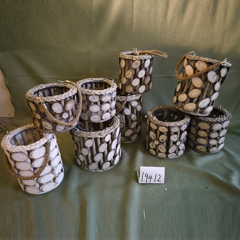 WOODEN DECORATION