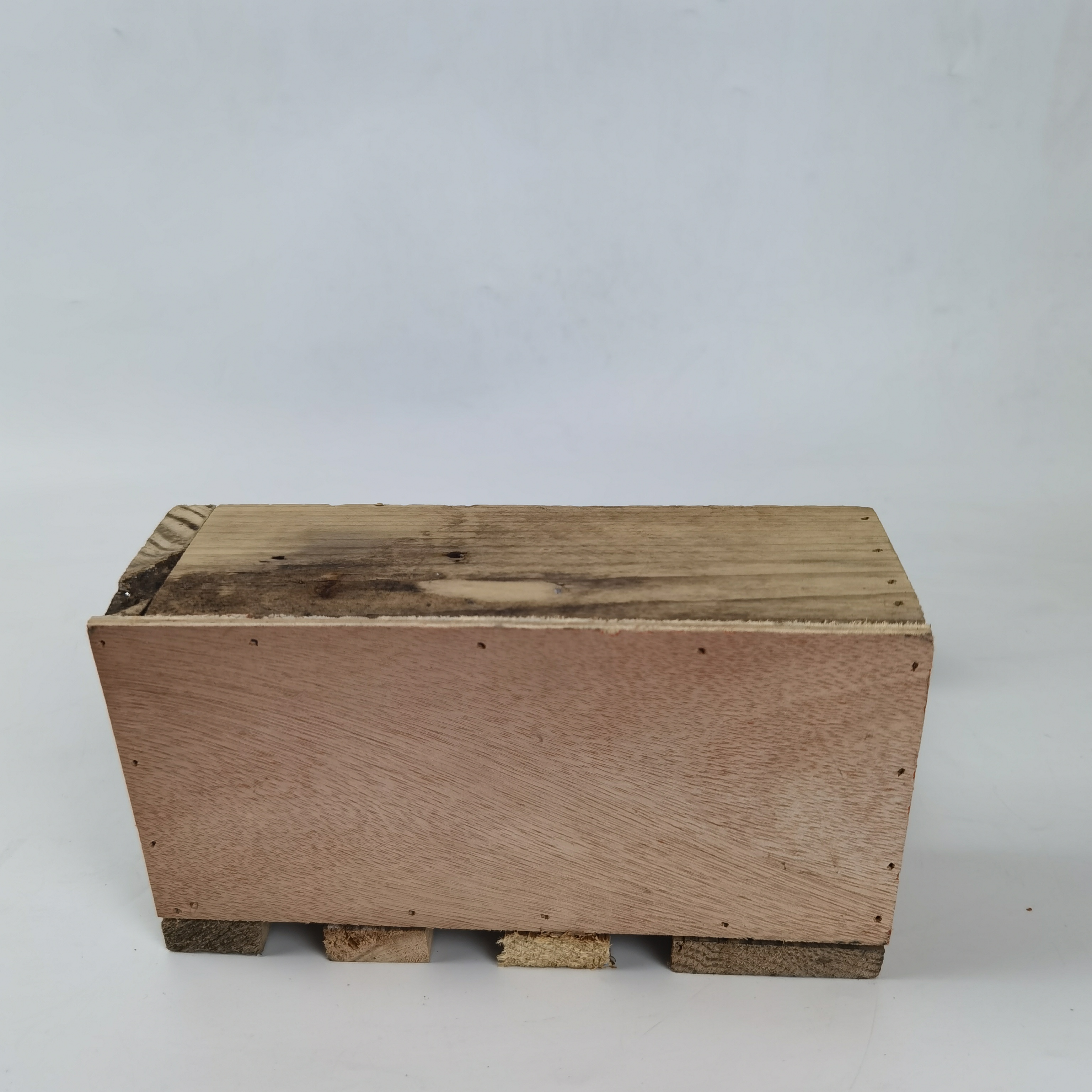 WOODEN DECORATION