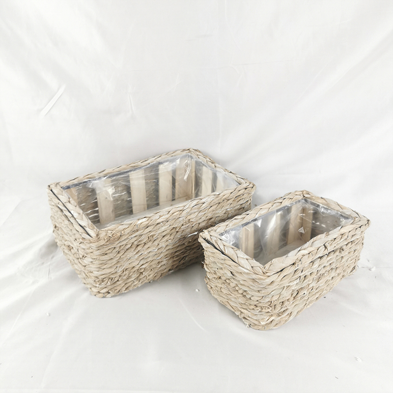 WOODEN DECORATION