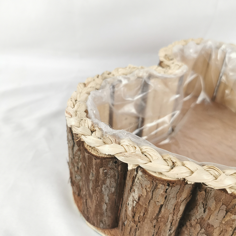 WOODEN DECORATION