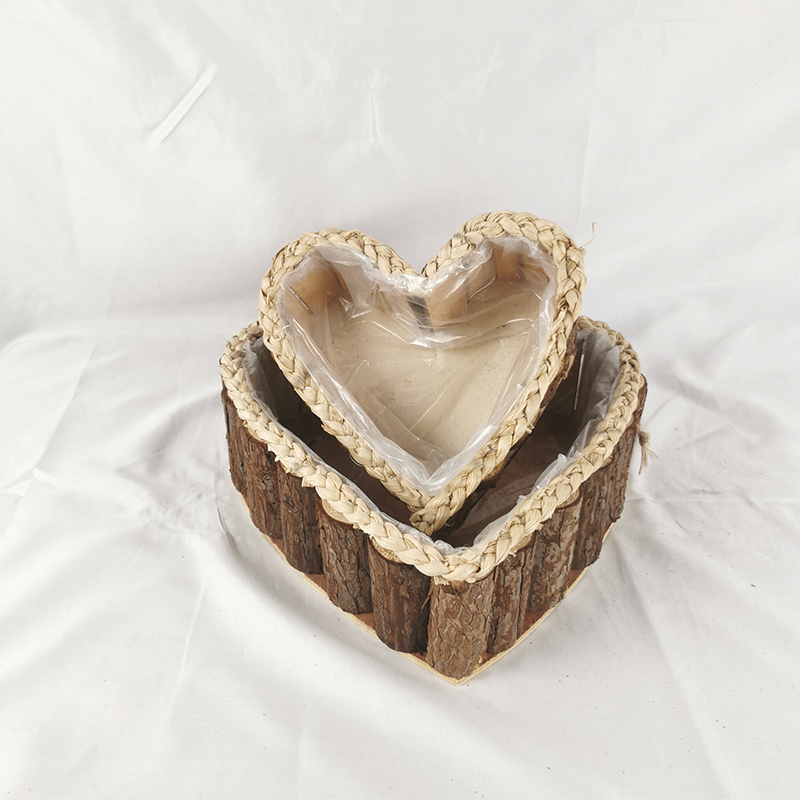 WOODEN DECORATION