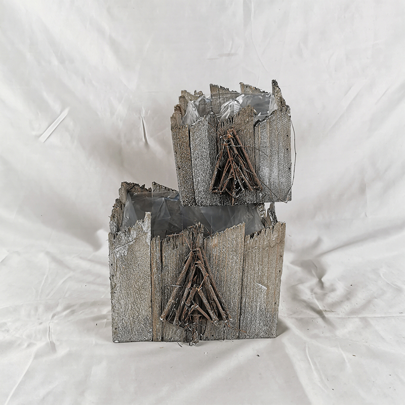 WOODEN DECORATION