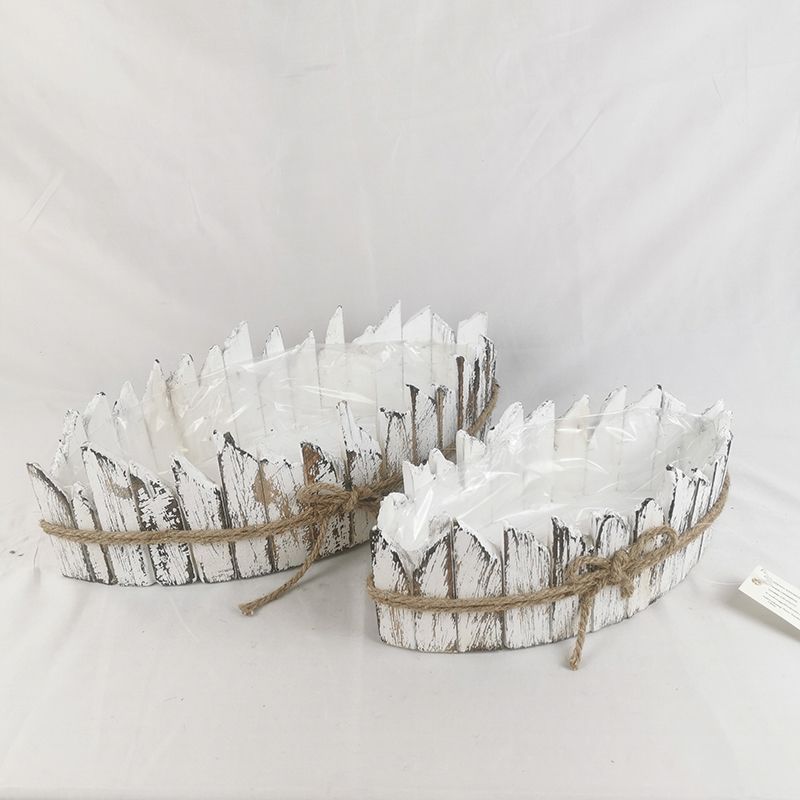 WOODEN DECORATION