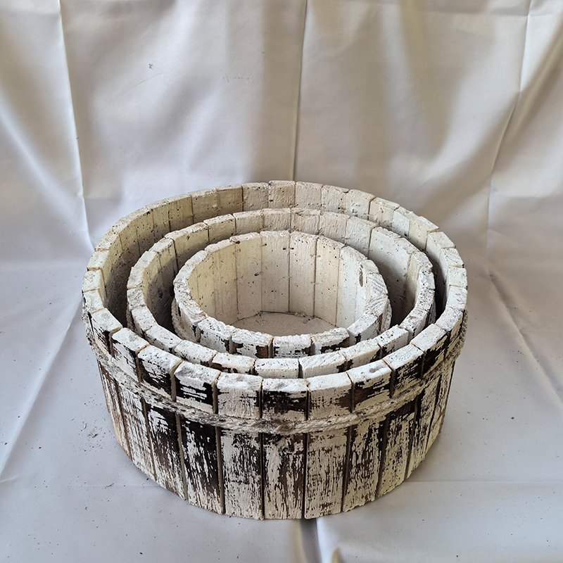 WOODEN DECORATION