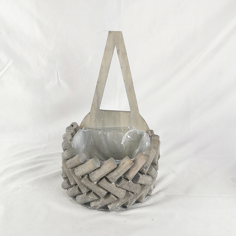 WOODEN DECORATION