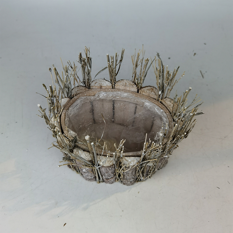 WOODEN DECORATION