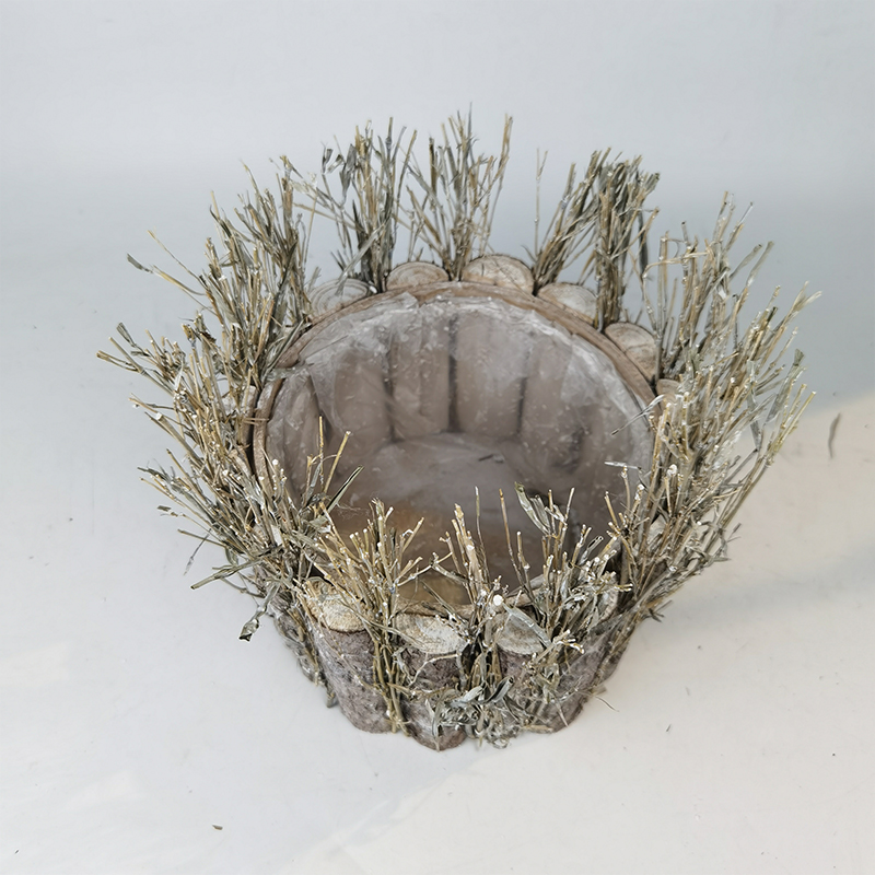 WOODEN DECORATION