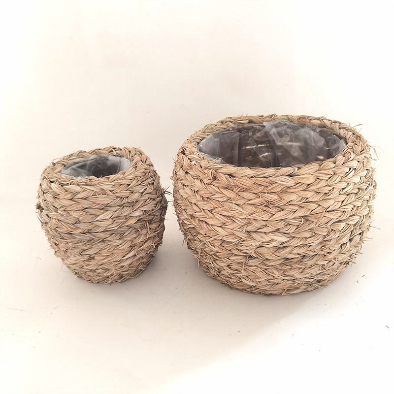 WOODEN DECORATION