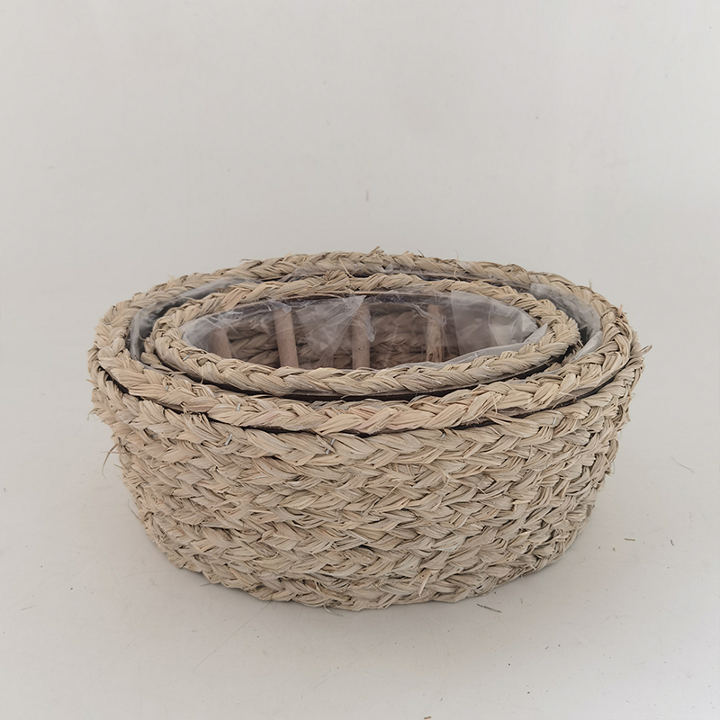 WOODEN DECORATION