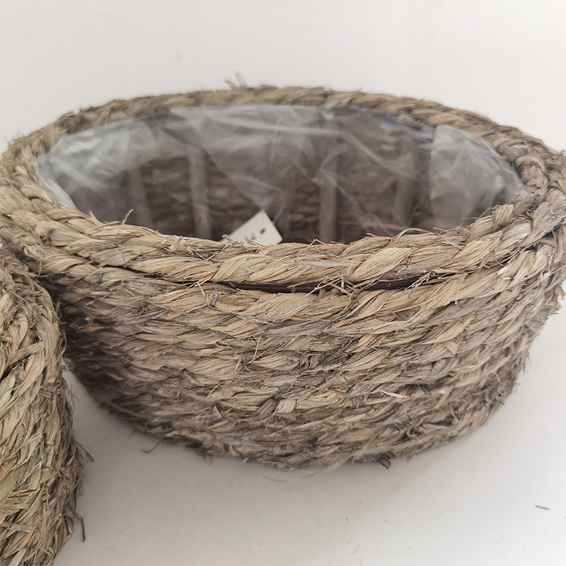 WOODEN DECORATION