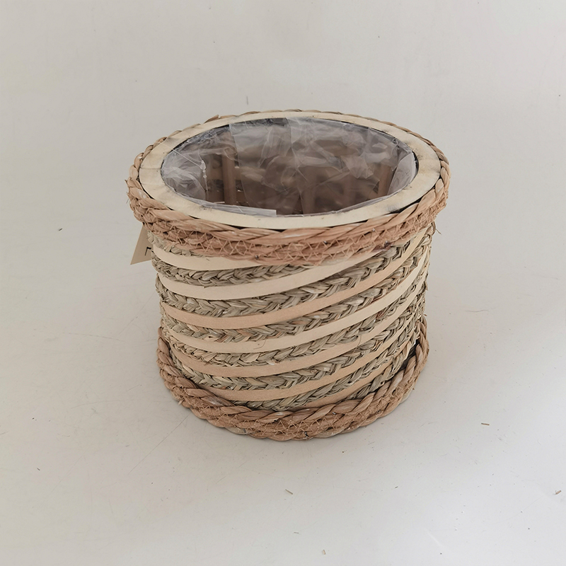 WOODEN DECORATION
