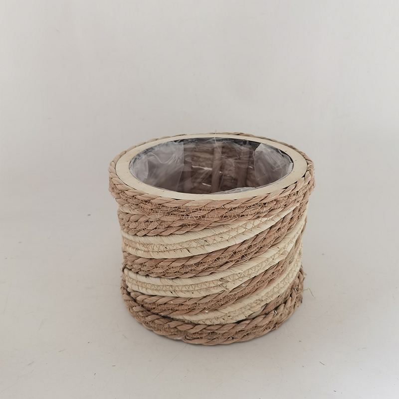 WOODEN DECORATION