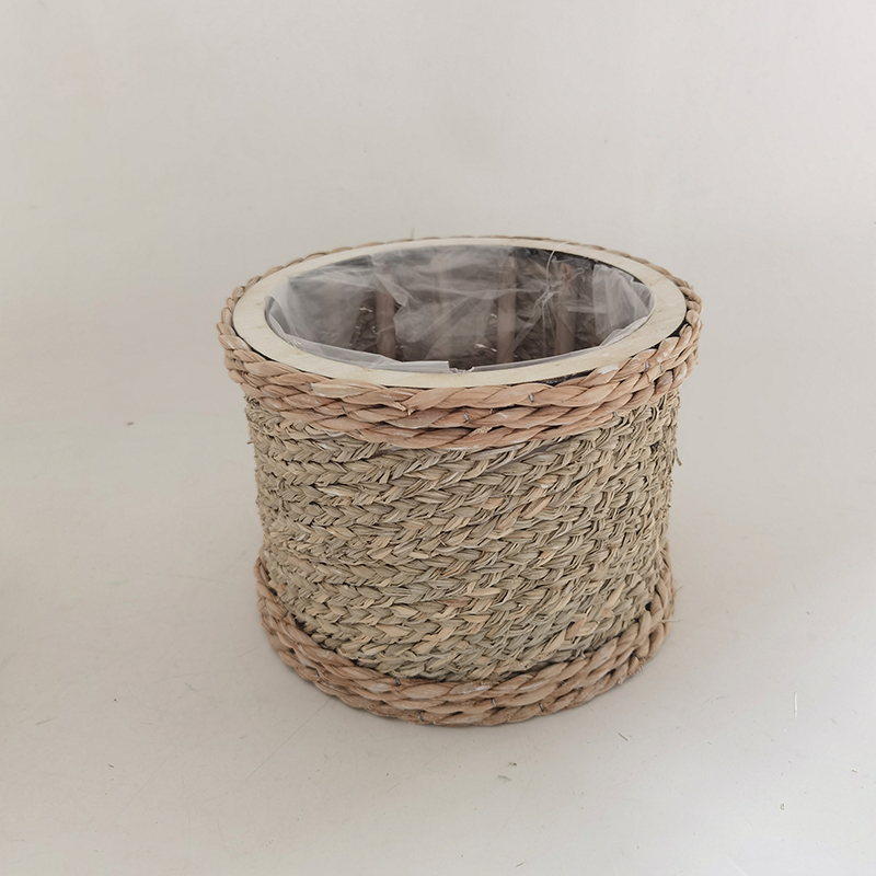 WOODEN DECORATION