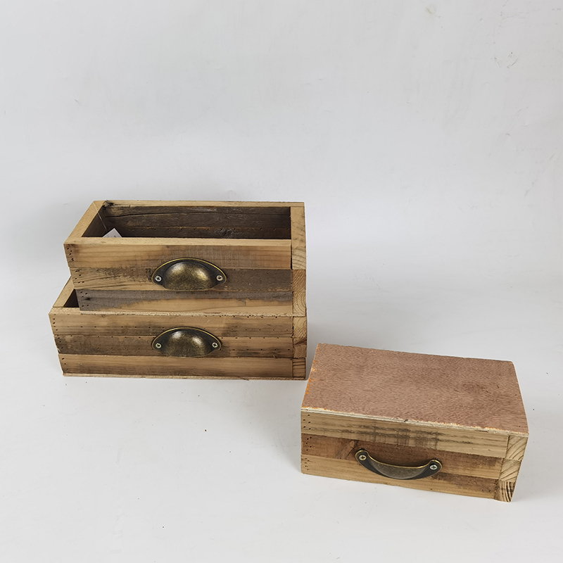 WOODEN DECORATION