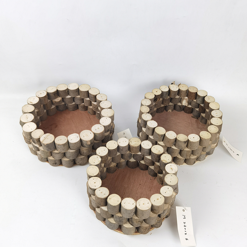 WOODEN DECORATION