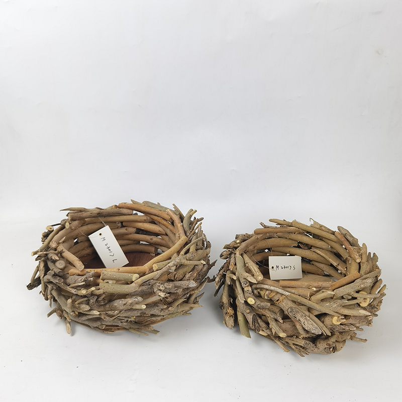 WOODEN DECORATION