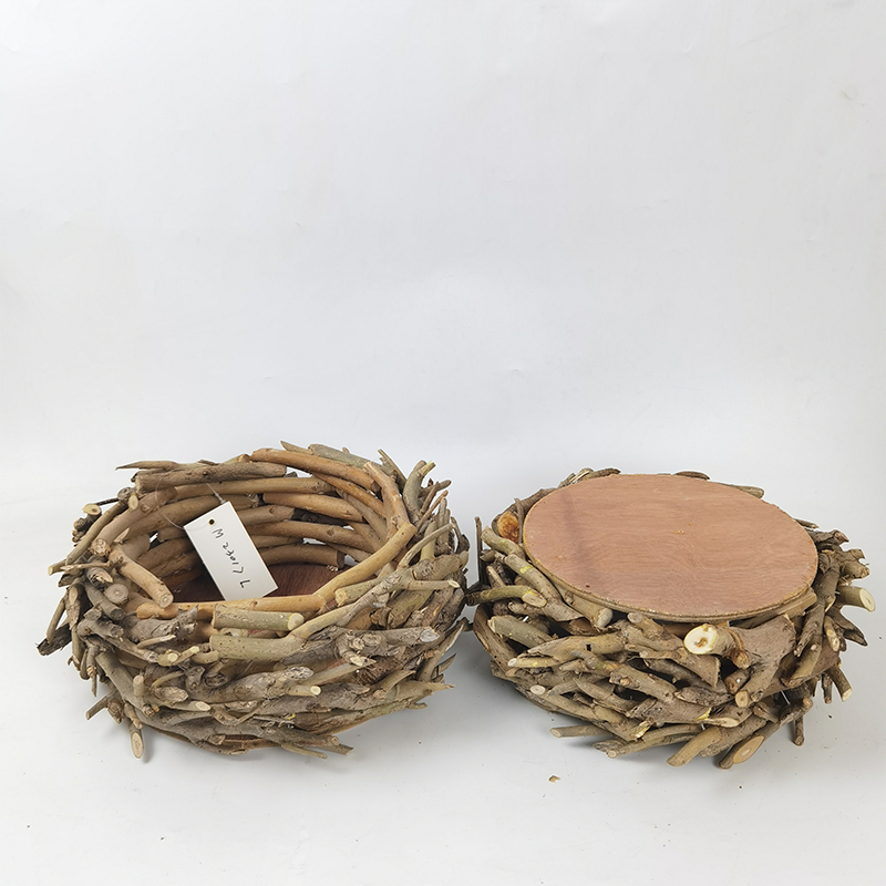 WOODEN DECORATION