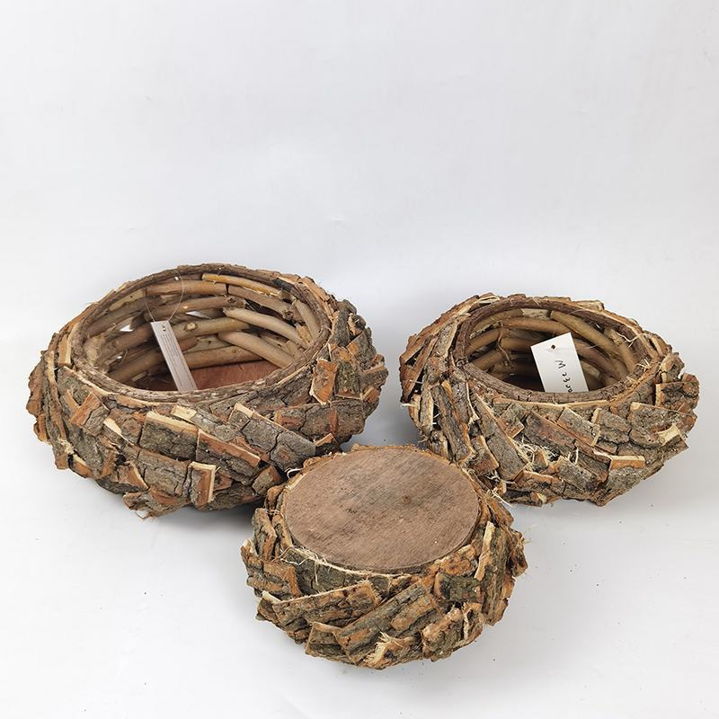 WOODEN DECORATION