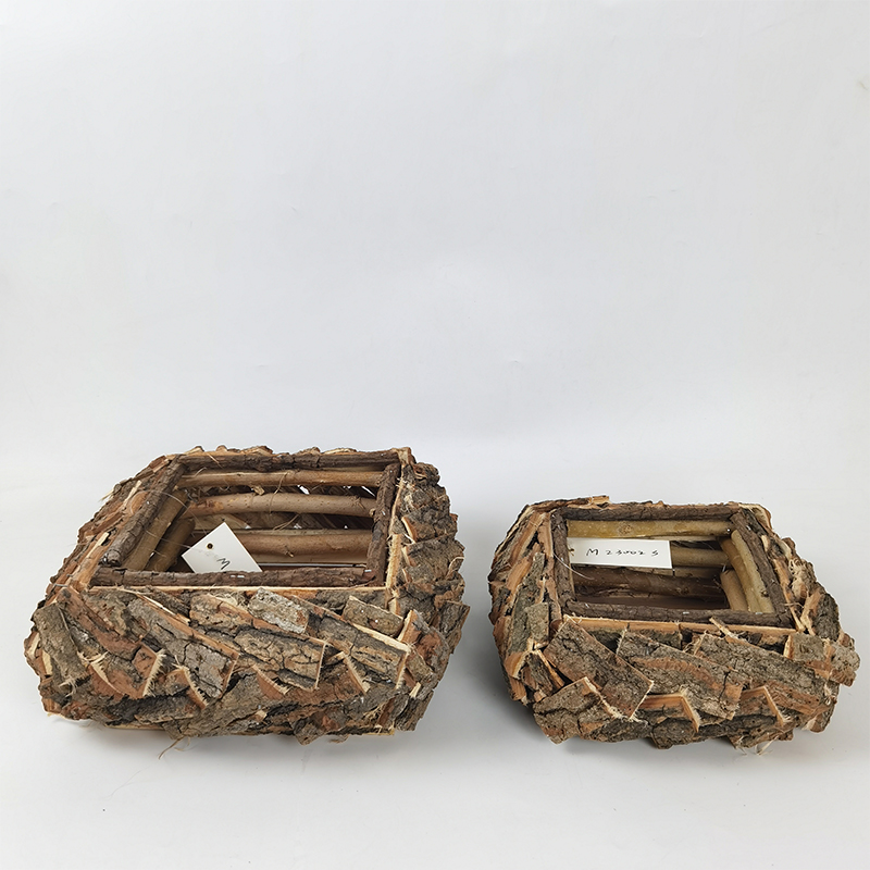WOODEN DECORATION