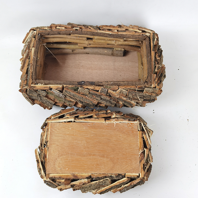 WOODEN DECORATION