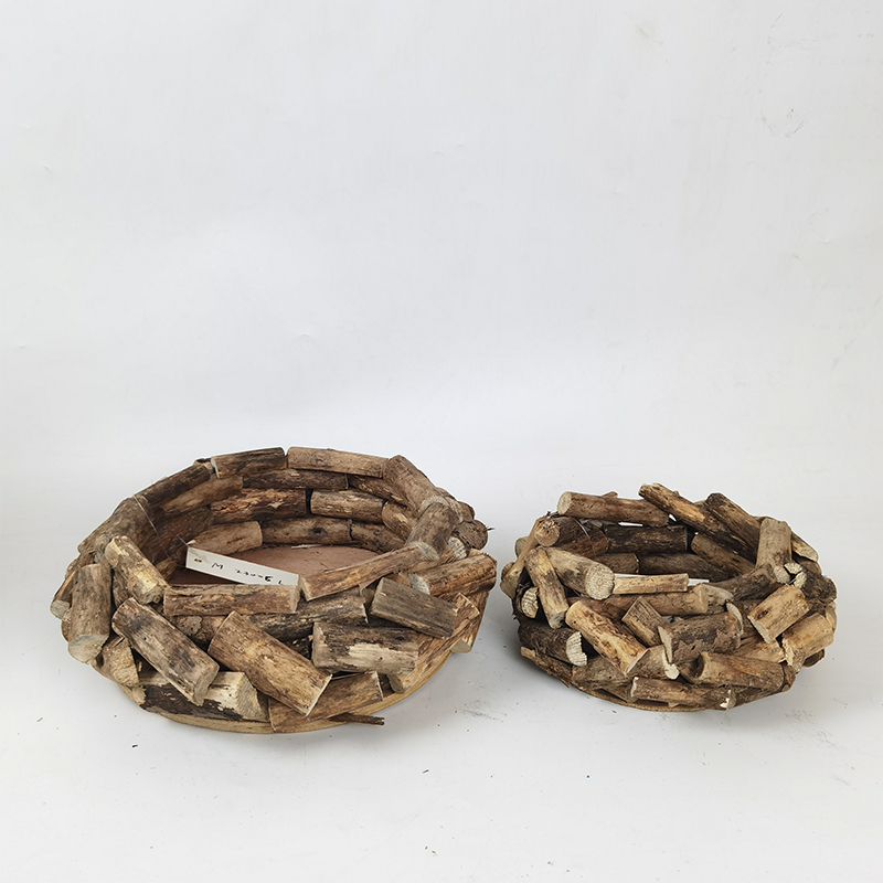 WOODEN DECORATION