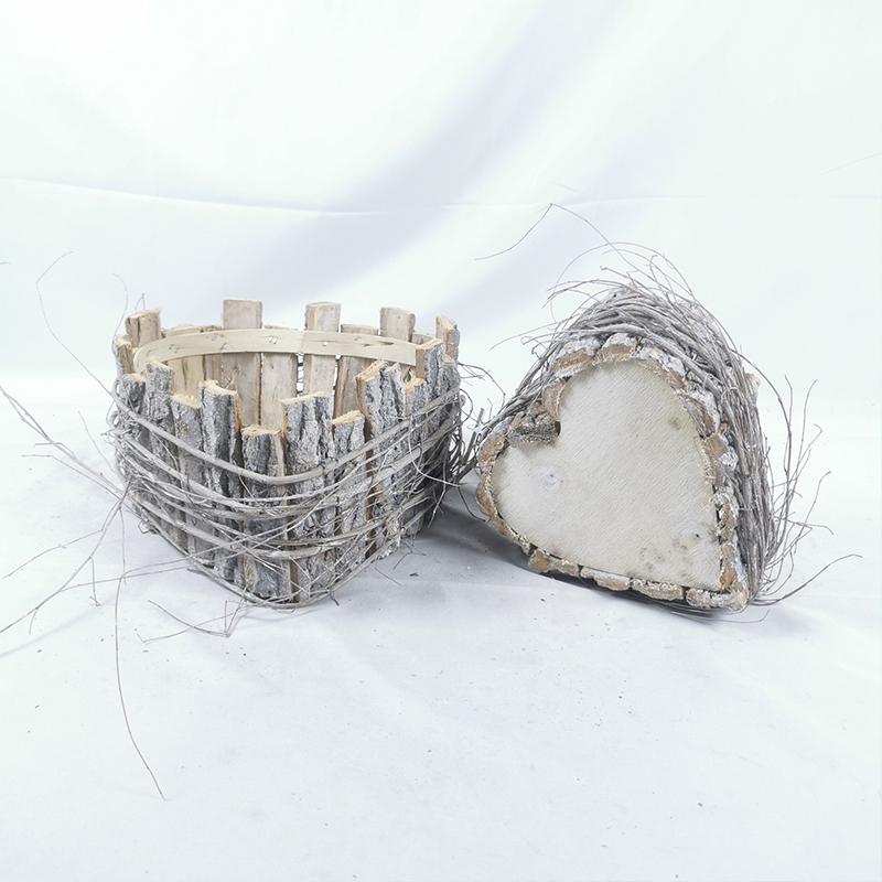 WOODEN DECORATION
