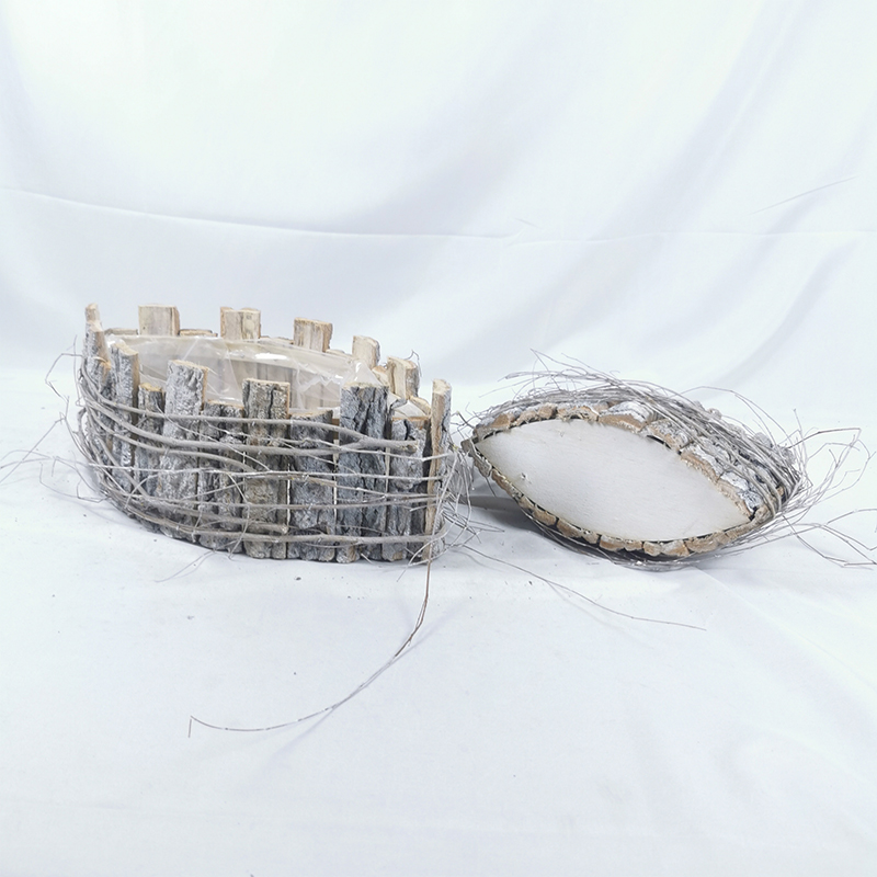 WOODEN DECORATION