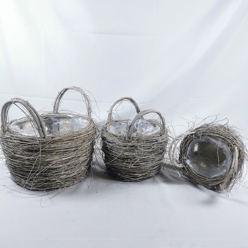 WOODEN DECORATION