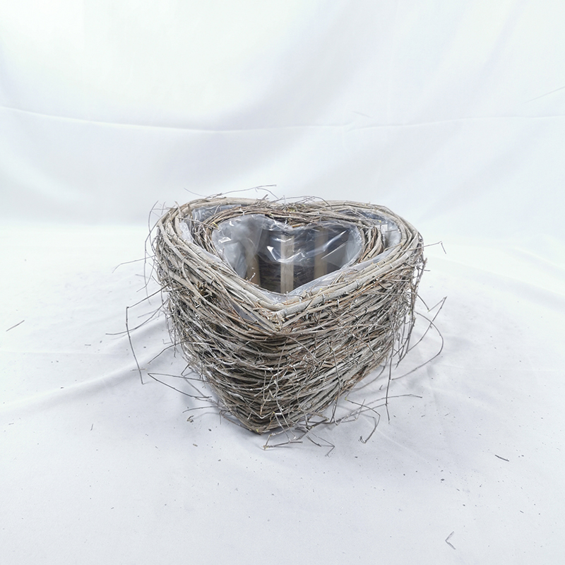 WOODEN DECORATION