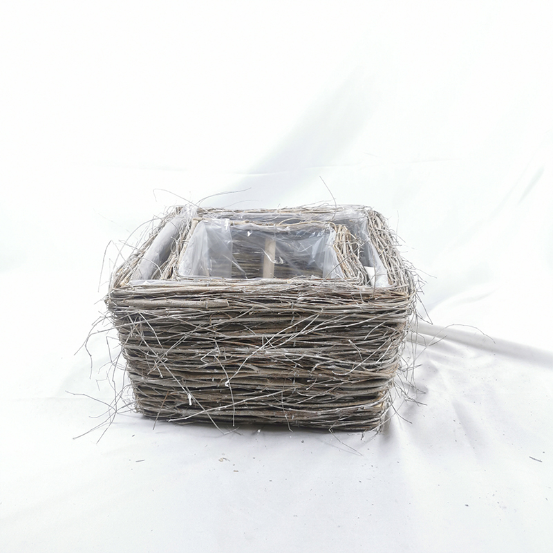 WOODEN DECORATION