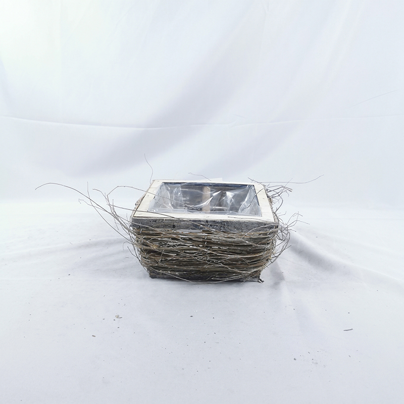 WOODEN DECORATION