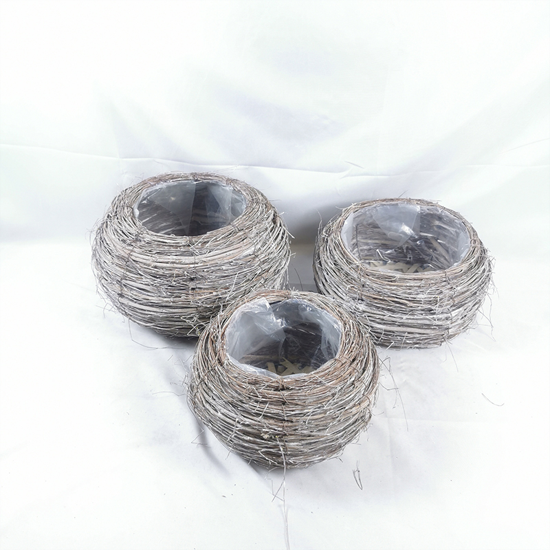 WOODEN DECORATION