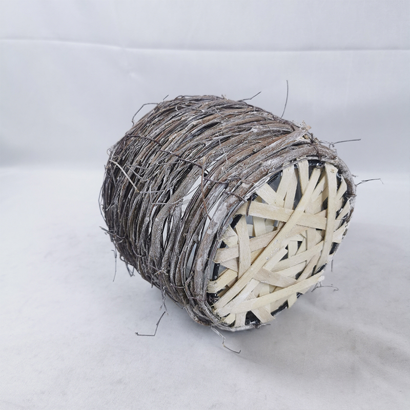 WOODEN DECORATION