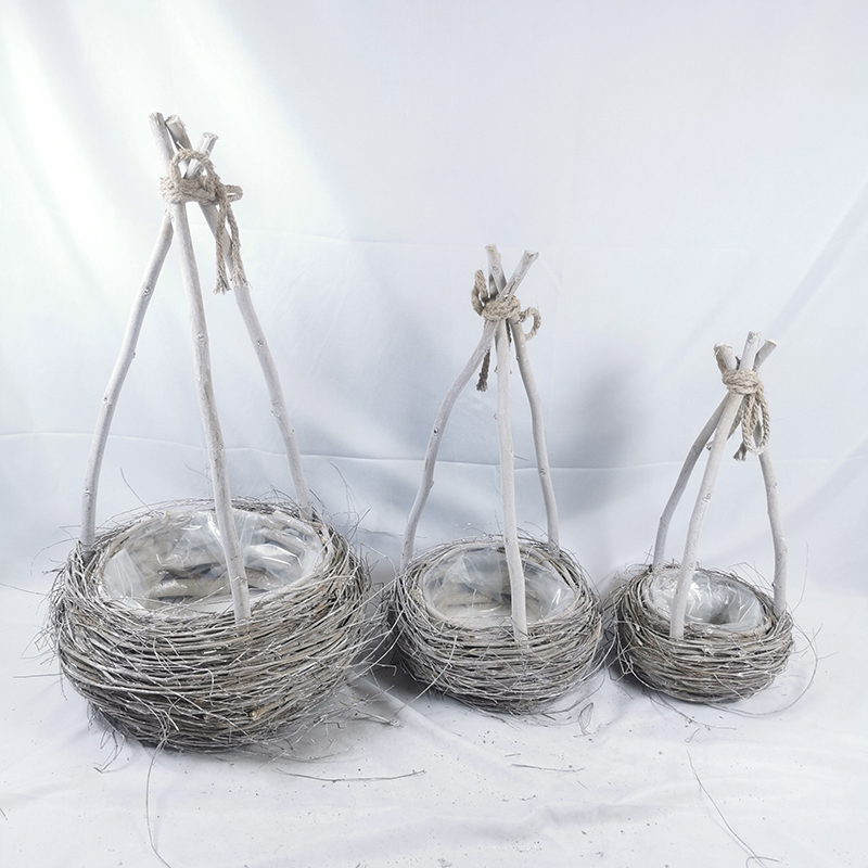 WOODEN DECORATION