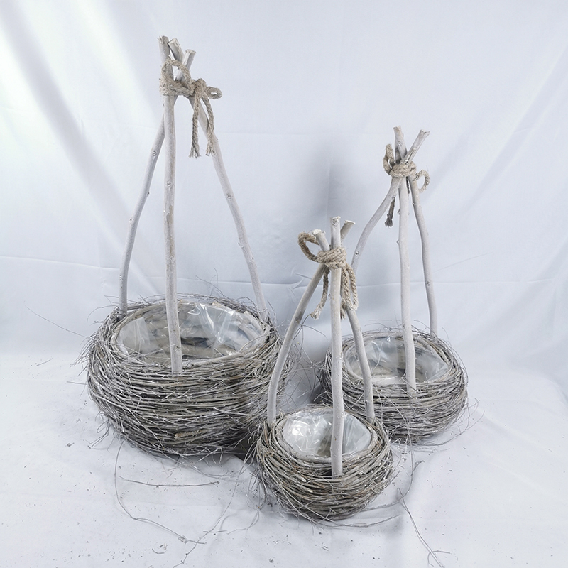 WOODEN DECORATION