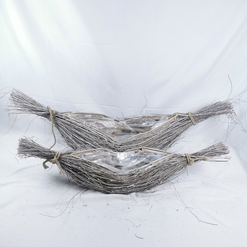 WOODEN DECORATION